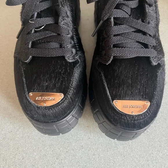 Nike Jordan Black Sneakers with Fur Accent Sz 6 NWOB